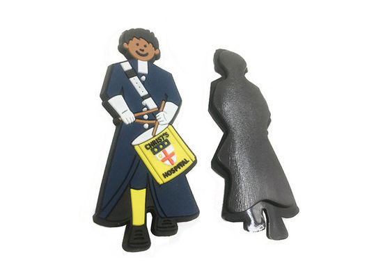 مغناطيسات الثلاجة المطاطية ذات 12 لونًا مستديرة / مربعة أو مقاس مخصص سهلة التلصق المزود