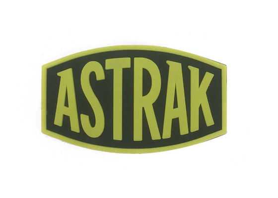 شارات العلامة التجارية وملصقات بي.في.سي ناعمة شكل مخصص لملابس كأس حقيبة ظهر المزود