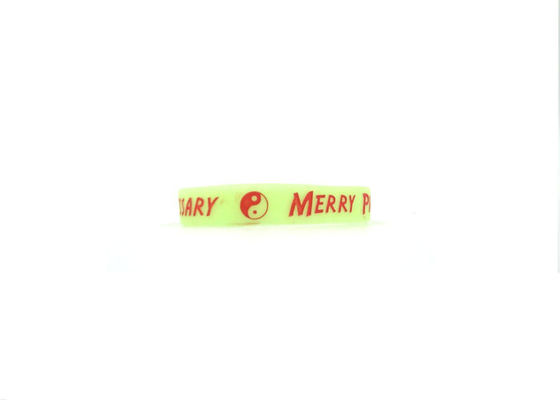 أساور رياضية مخصصة من السيليكون 210 ملم × 17 ملم × 2 ملم مقاومة للماء و مقاومة للعرق المزود