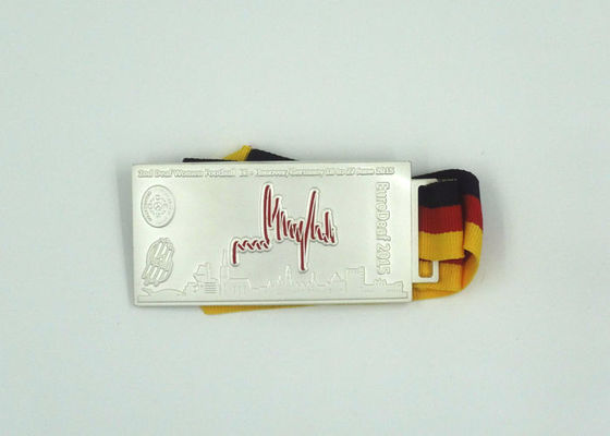 الميداليات الرياضية الترويجية الناعمة المسمار المطبوعة حسب الطلب في 90mmx45mmx5mm المزود