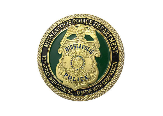 عقدة المعدنية المكشوفة المعدنية الرمز الأولي الرجال الملابس البروتشات المزود